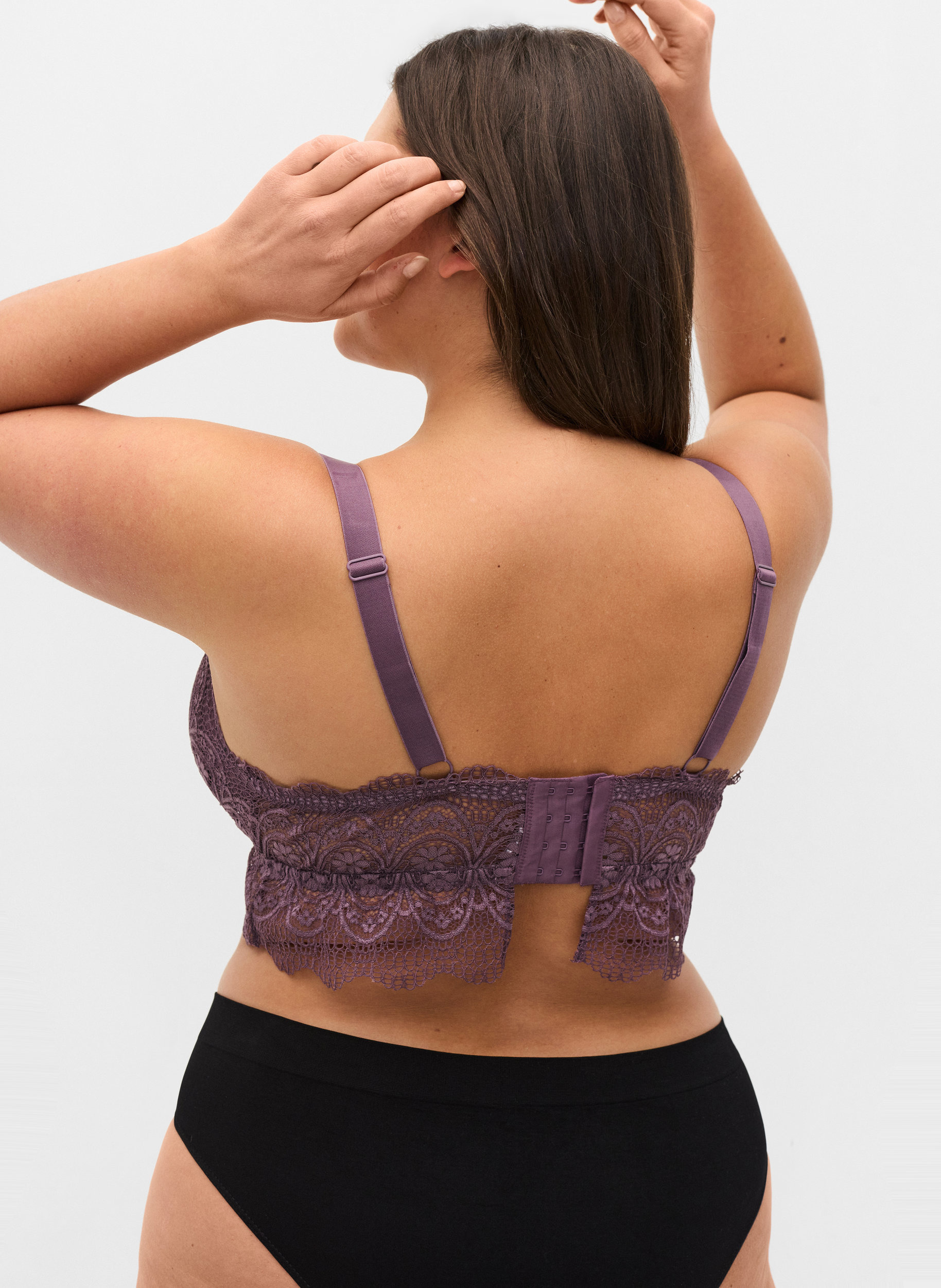 Spets-bh med uttagbara inlägg, Black Plum, Model