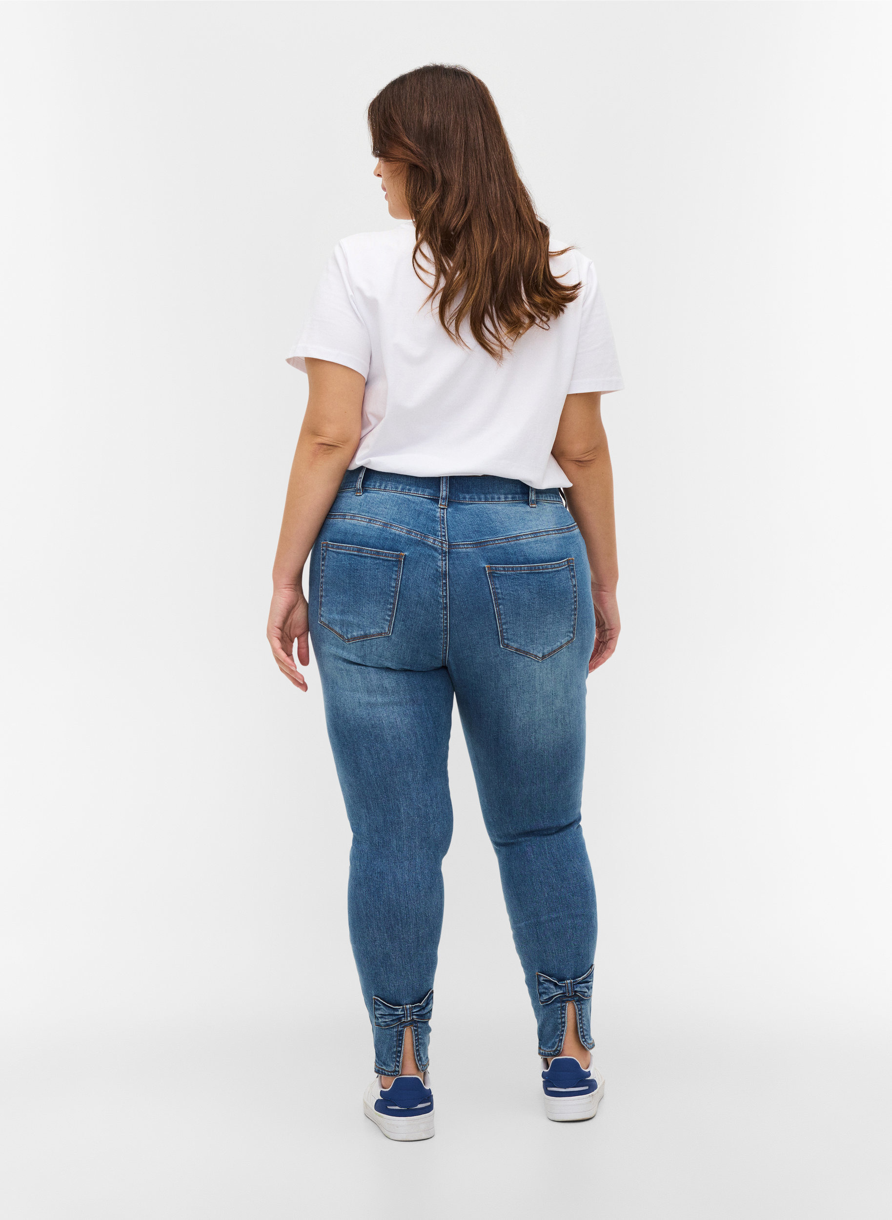 Croppade Amy jeans med hög midja och rosett, Blue denim, Model image number 1