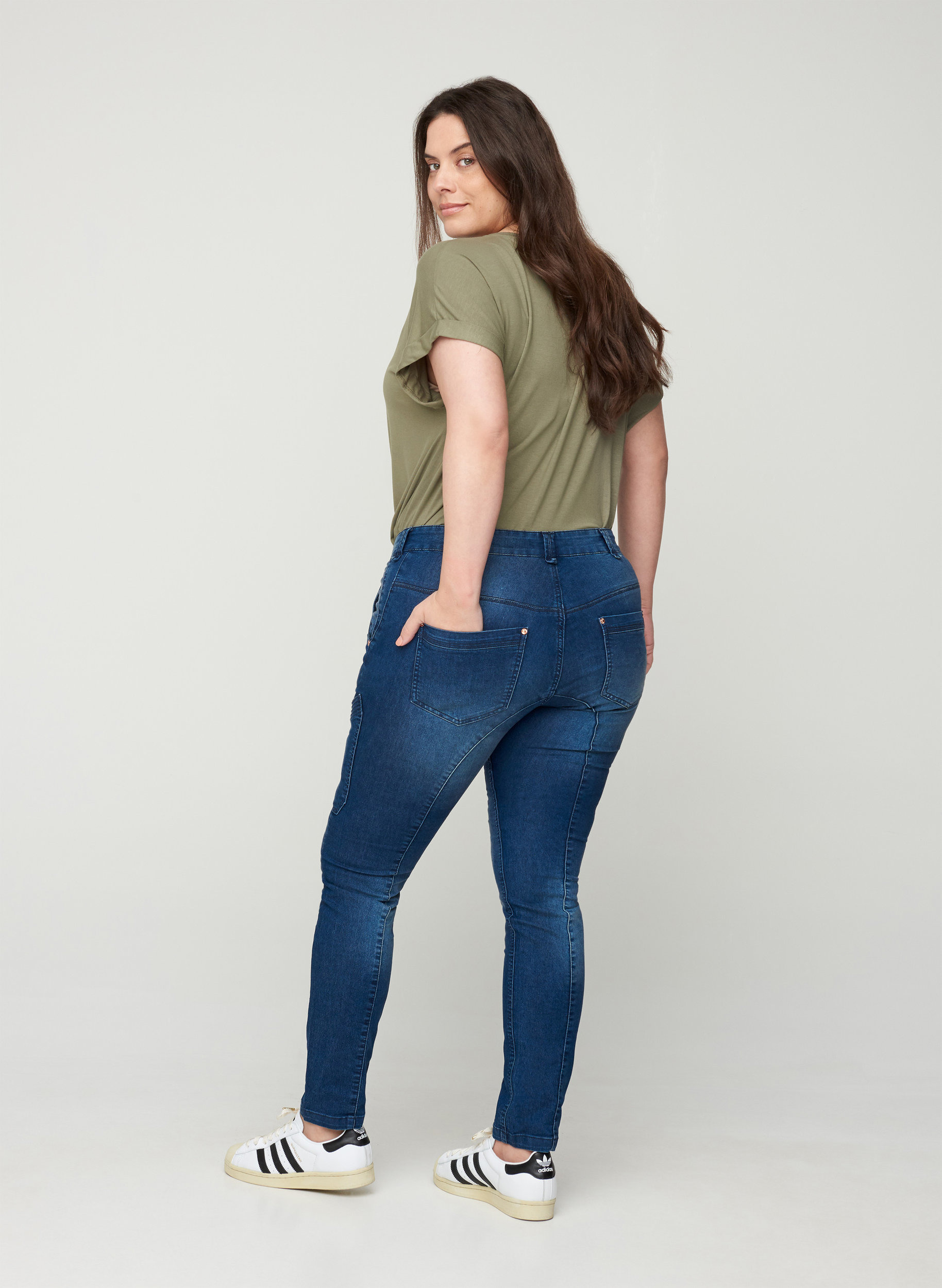 Sanna Jeans, Blue denim, Model