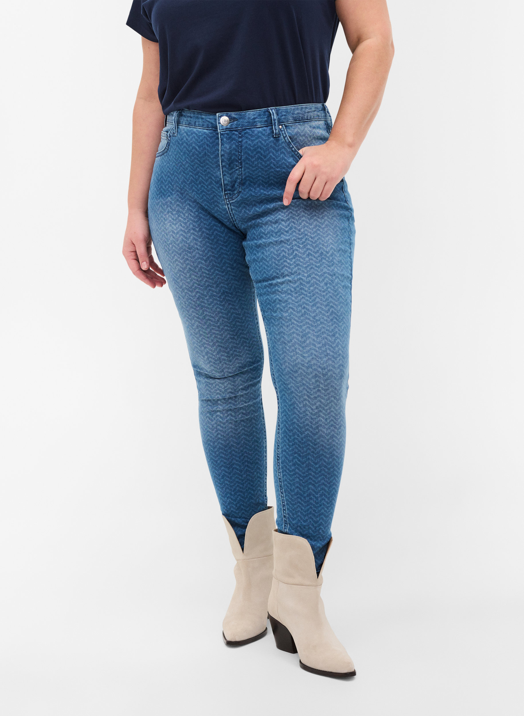 Mönstrade Amy jeans med hög midja, Ethnic Print, Model image number 3