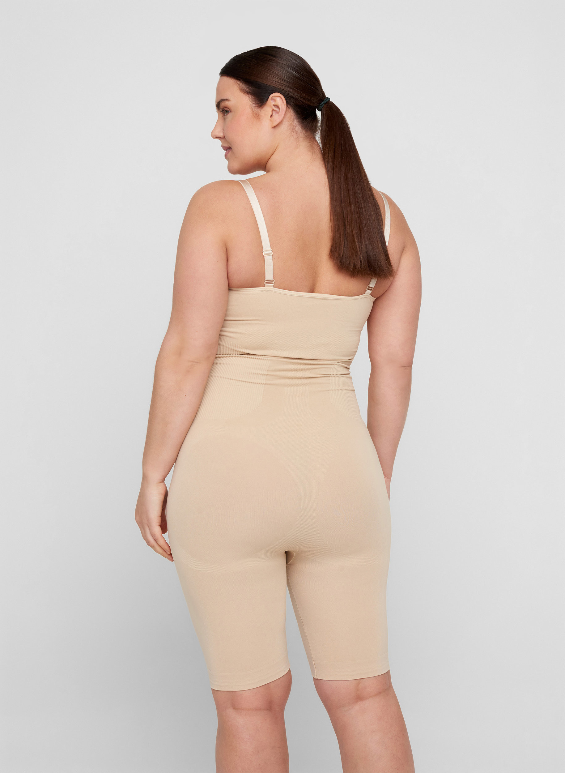 Shapedräkt, Nude, Model