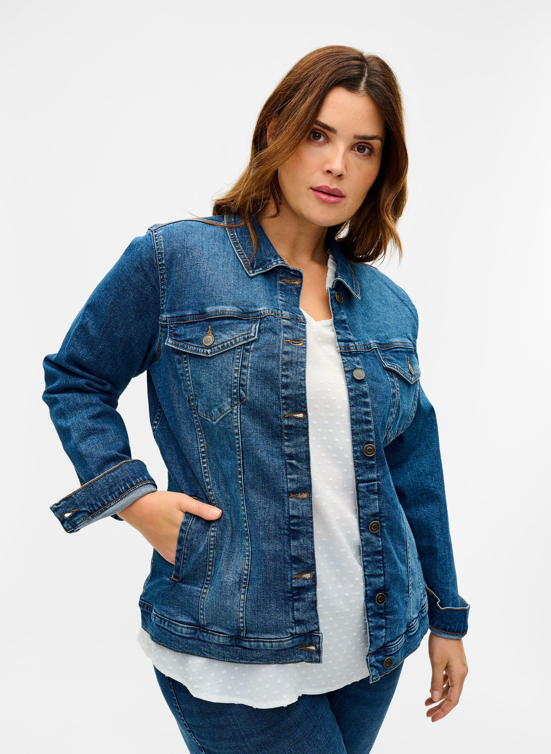 Kort denimjacka i bomull, Blue denim, Model