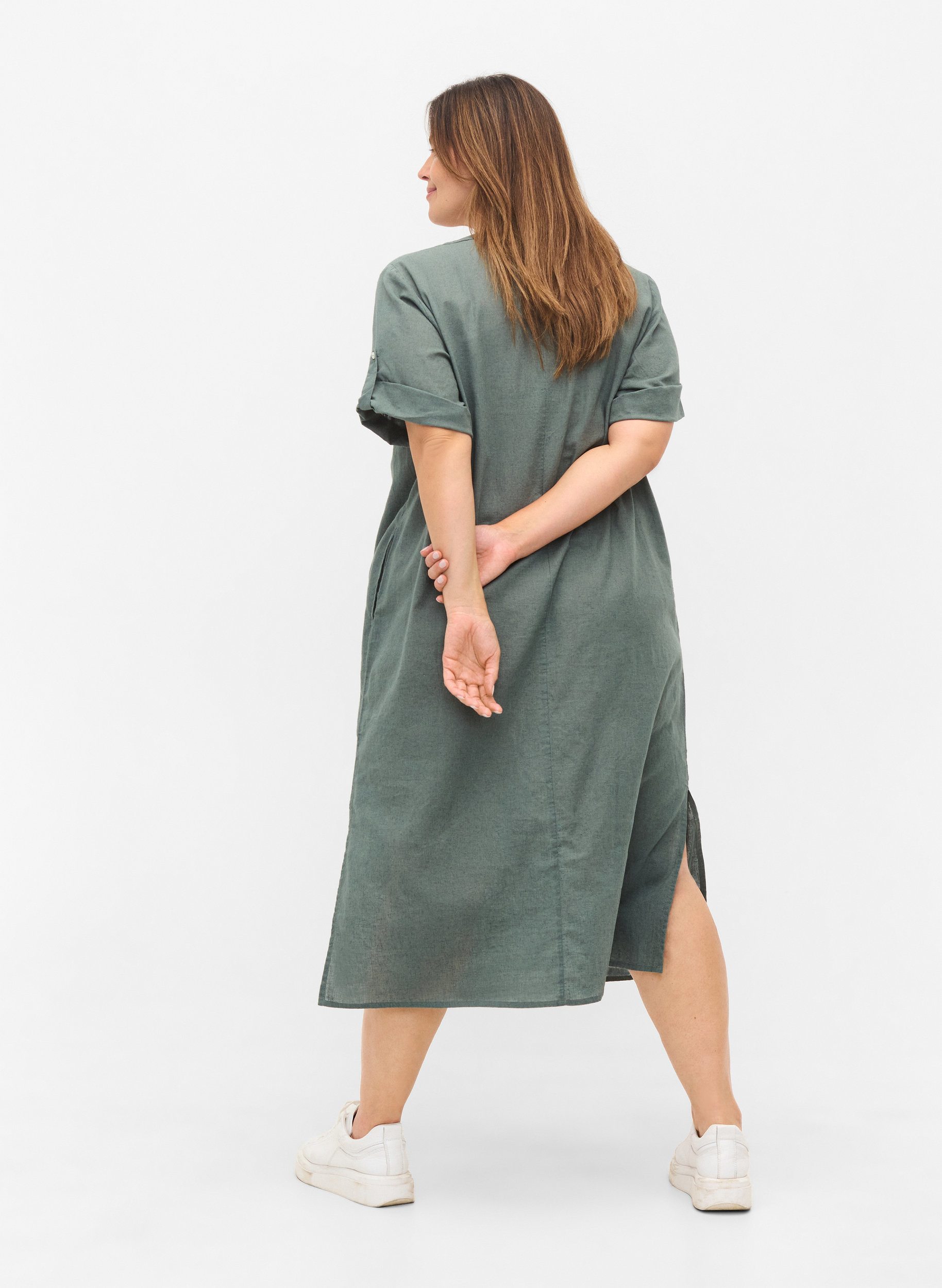 Lång skjortklänning med korta ärmar, Balsam Green, Model
